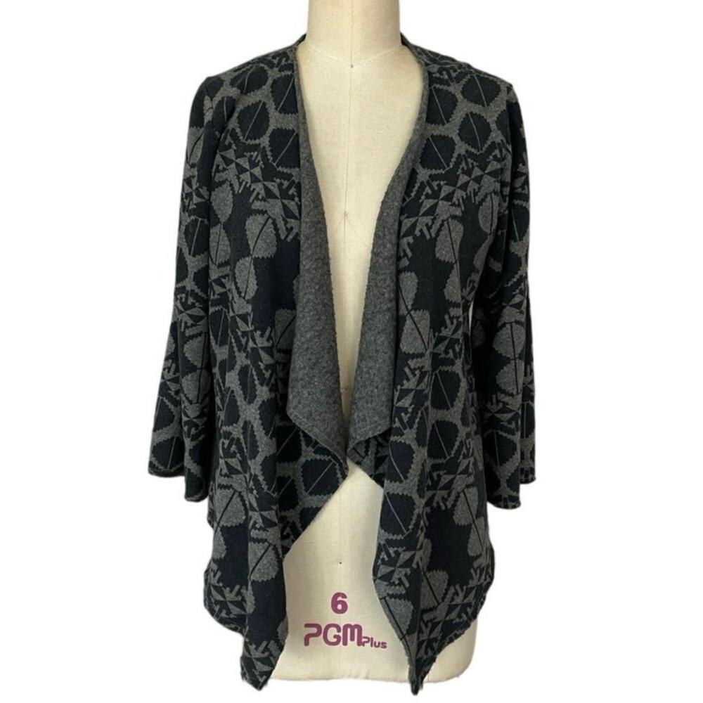 Alternative Earth Gray Black Tribal Print Boho Print Lagenlook Cardigan XS/S